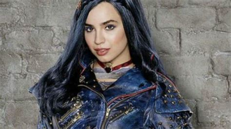 sofia carson pareja|Sofia Carson: su edad, su pareja y biografía de Cassandra en